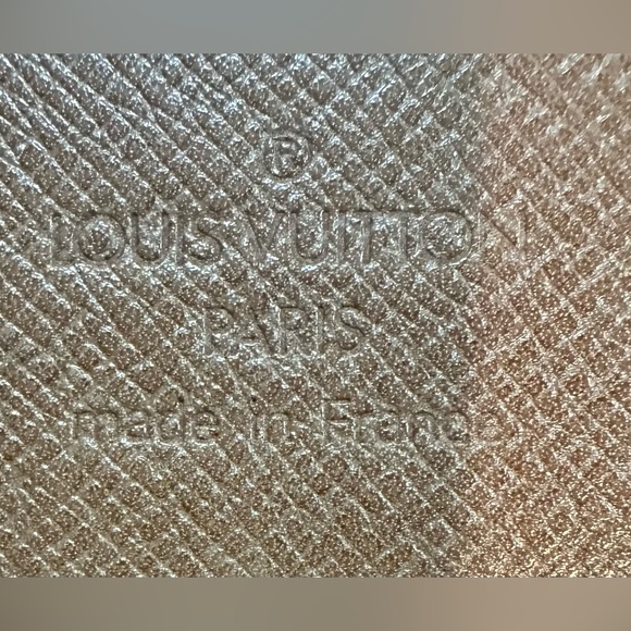 Louis Vuitton Monogram Porte Wallet. - Picture 2 of 4